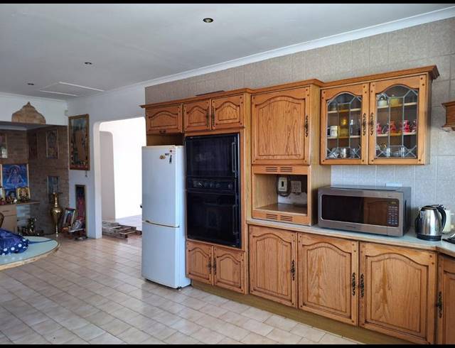 3 BEDROOM HOUSE FOR SALE IN CRAIGIEBURN